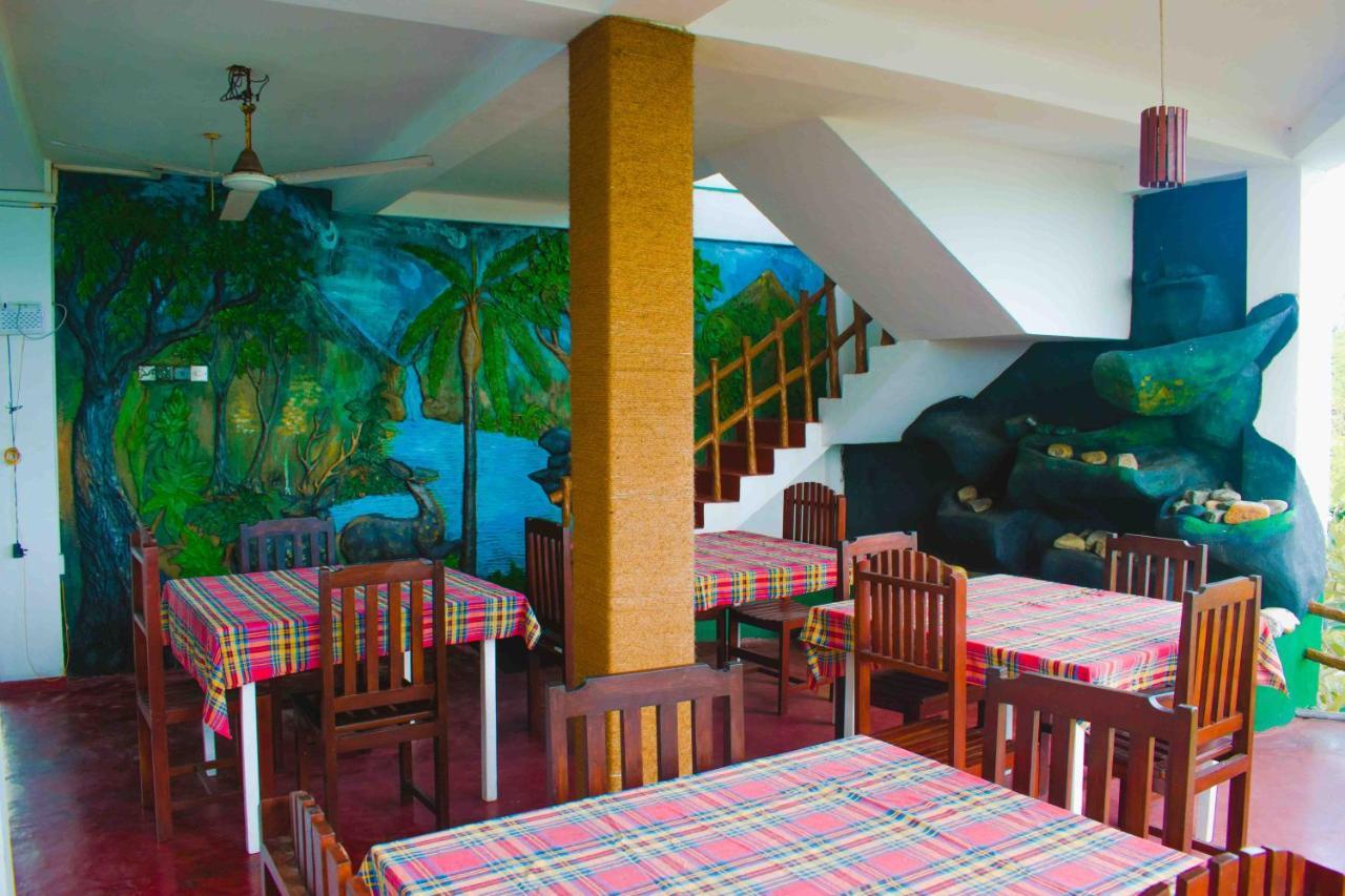 Surfers Paradise Weligama Dış mekan fotoğraf