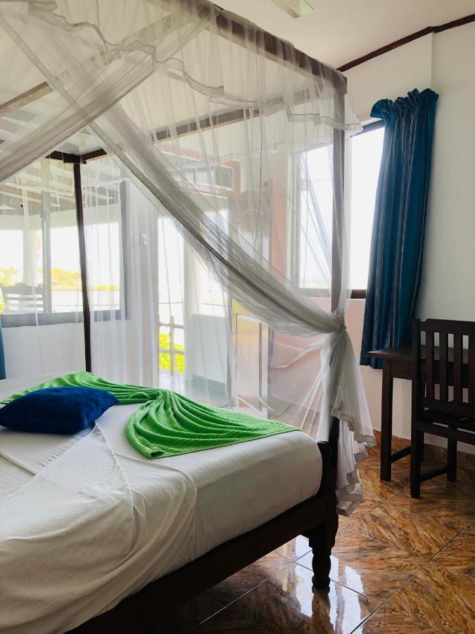 Surfers Paradise Weligama Dış mekan fotoğraf