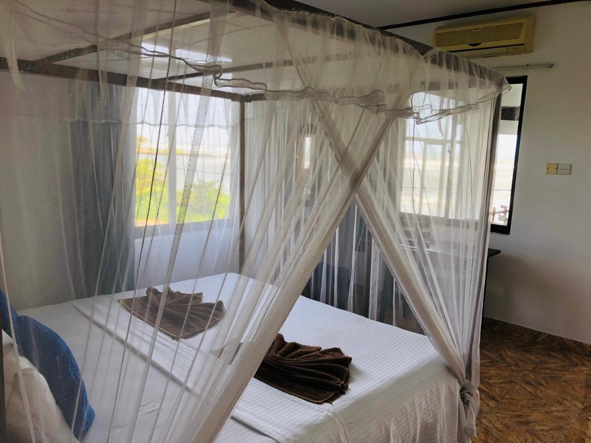 Surfers Paradise Weligama Dış mekan fotoğraf