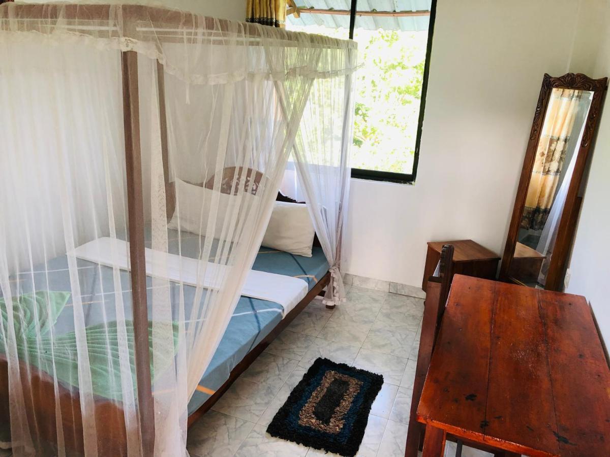 Surfers Paradise Weligama Dış mekan fotoğraf