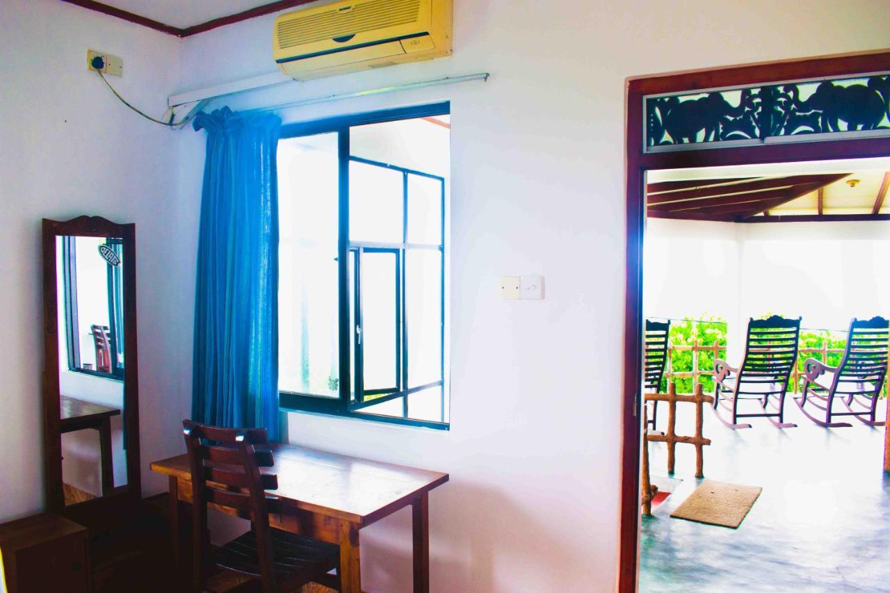 Surfers Paradise Weligama Dış mekan fotoğraf