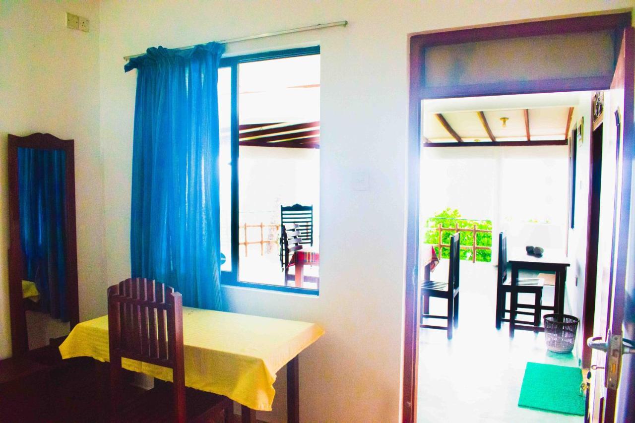 Surfers Paradise Weligama Dış mekan fotoğraf